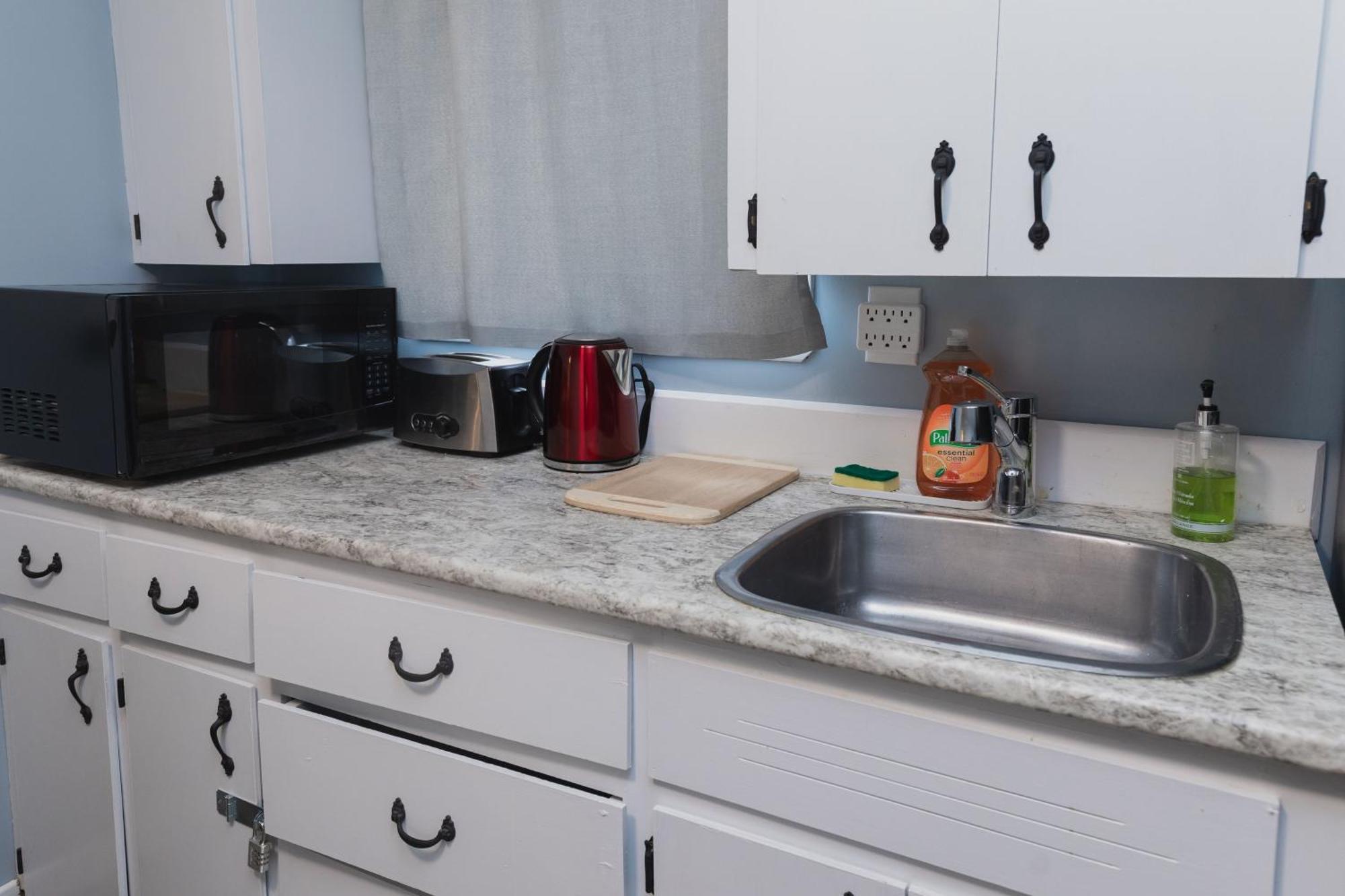 Avenir Centre Suite - Near Nbcc, Moncton Hospital, Airport Екстер'єр фото